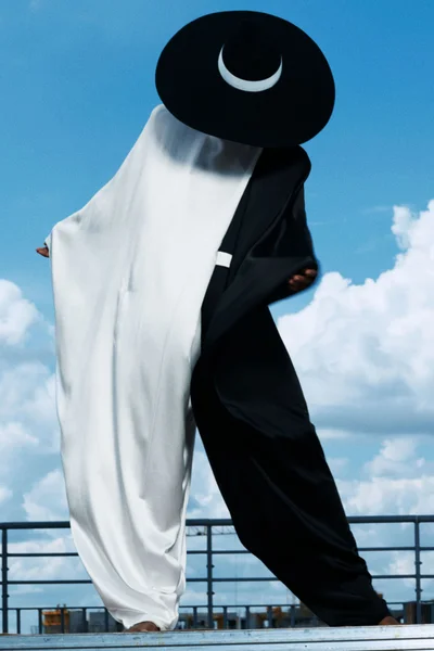 Look 17